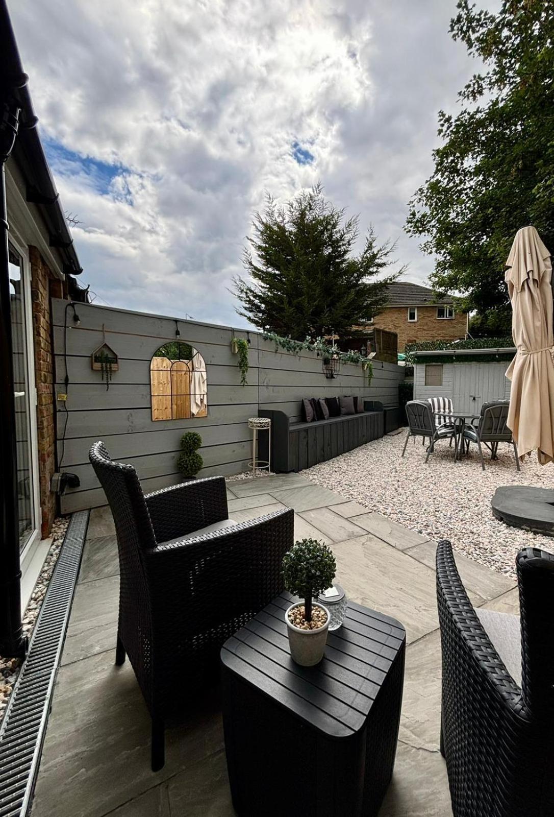 Stylish And Chic Seaside Apartment Southend-on-Sea Exterior photo
